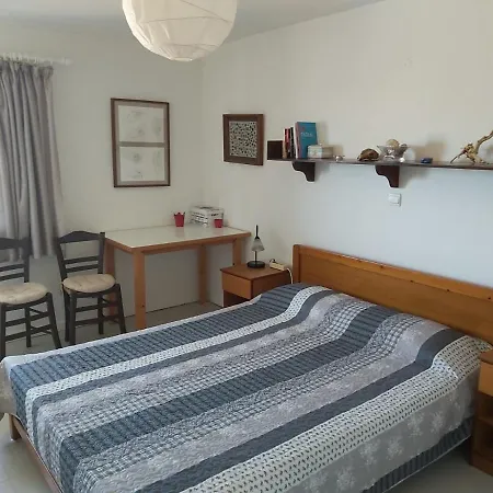 Mikia-agrilos Apartment *